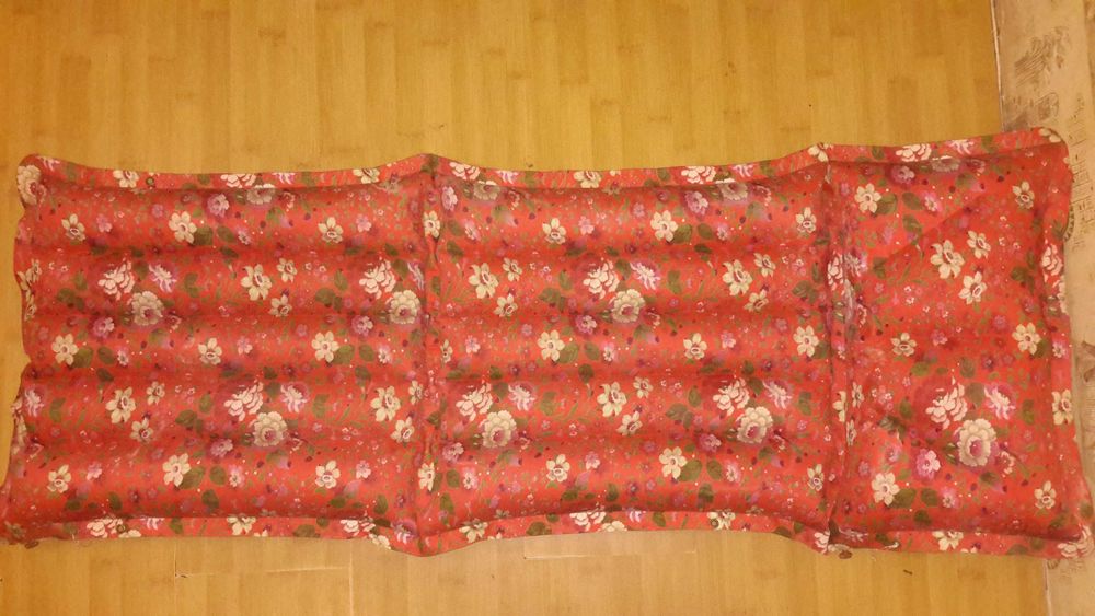 Надувные два матраца СССР, два жилета, налокотники, бассейн