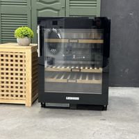 Винна шафа-винний холодильник Liebherr UWTes1672