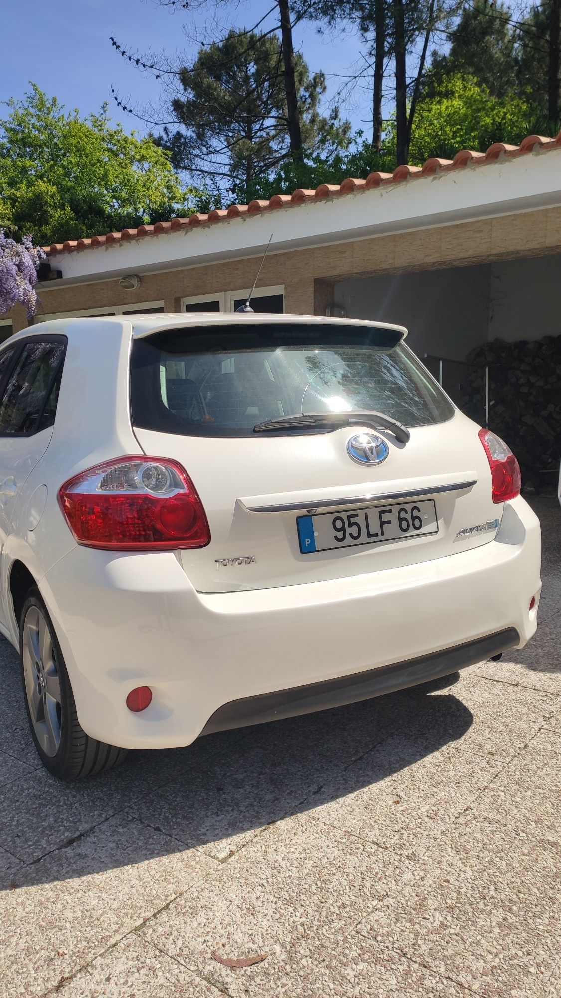 Toyota Auris 1.8 HSD Hybrid | 2011 | Único dono | Pintura nova