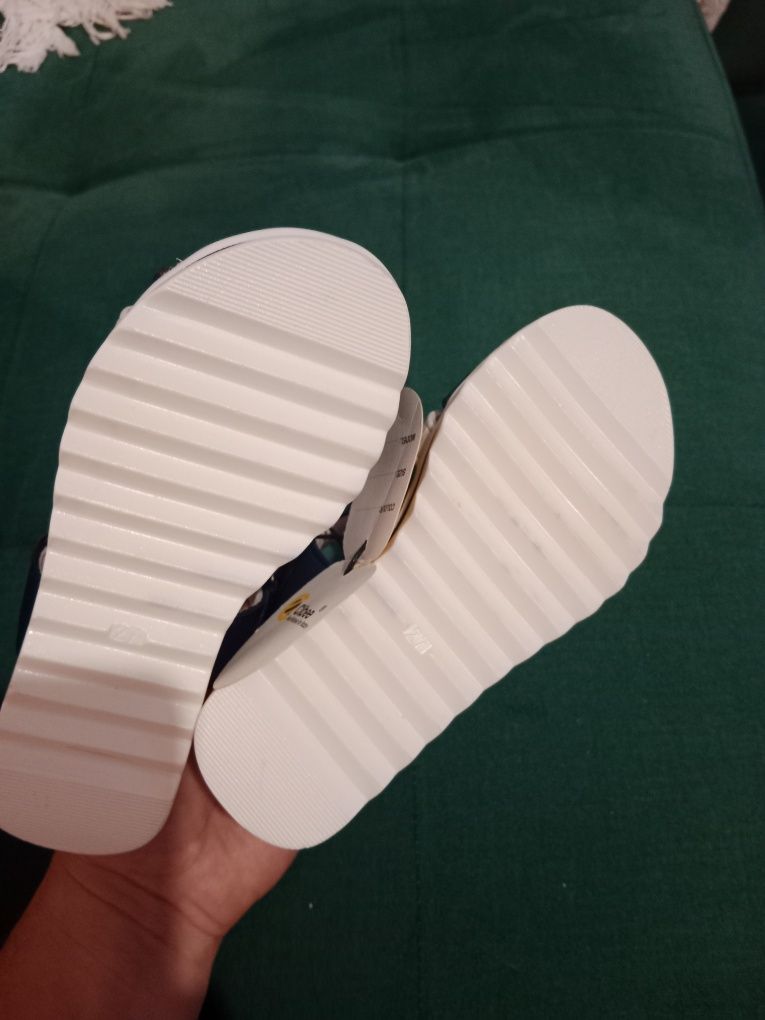 Sandały clibee nowe, rozm. 27, 16,5 cm