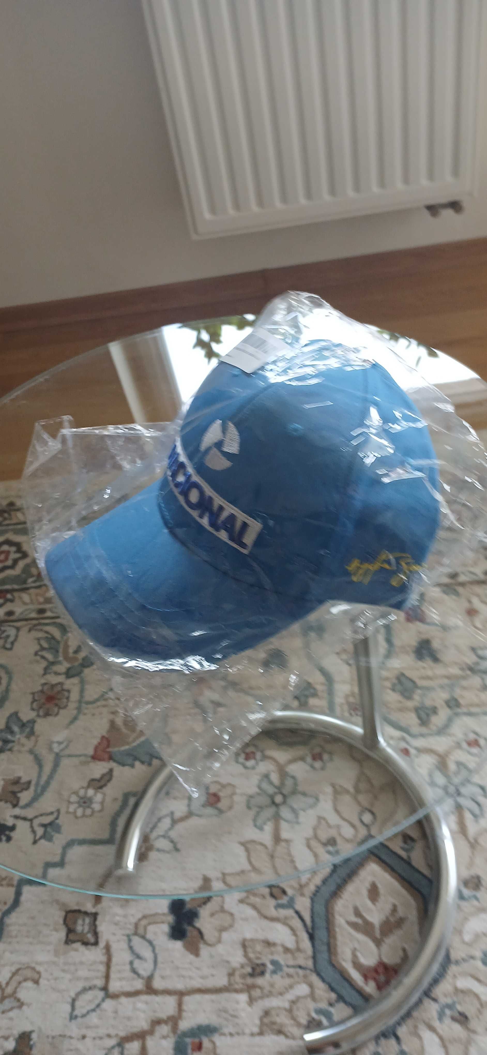 Czapka niebieska z daszkiem ,bejsbolówka, regulowana.