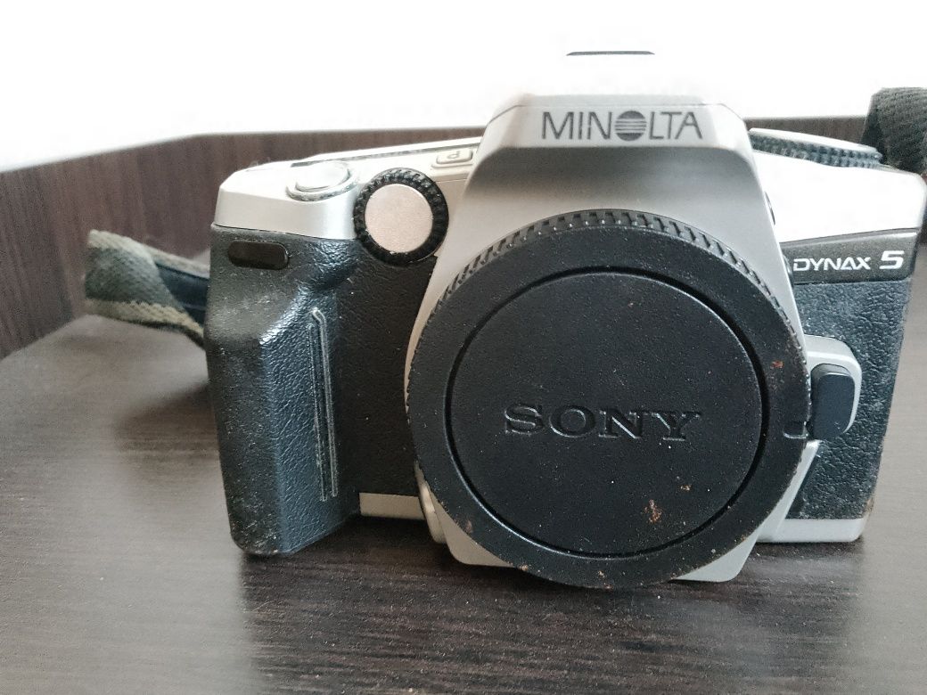 Продам фотоапарат Minolta