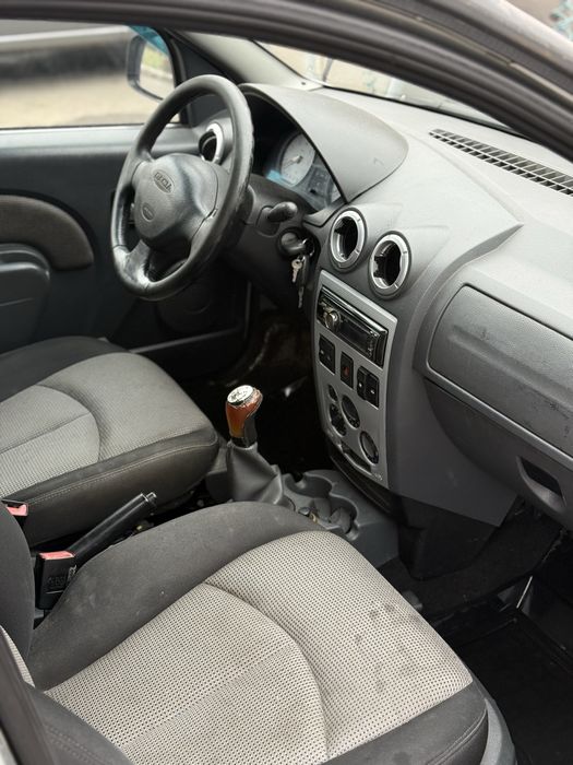 Dacia logan 1.6 газ , кондиционер