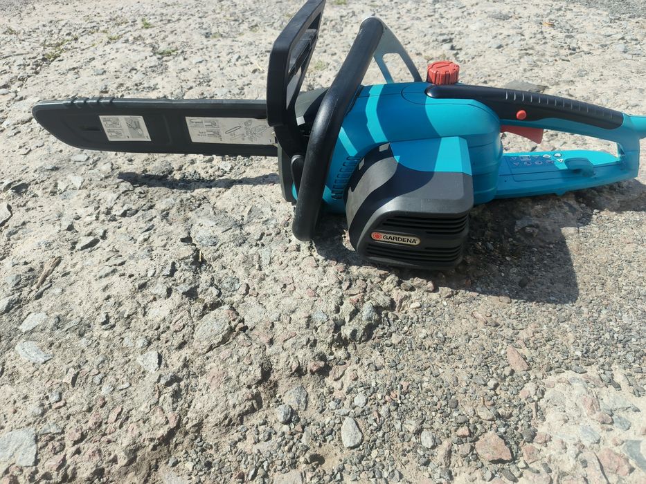 Електропила GARDENA CST 3518