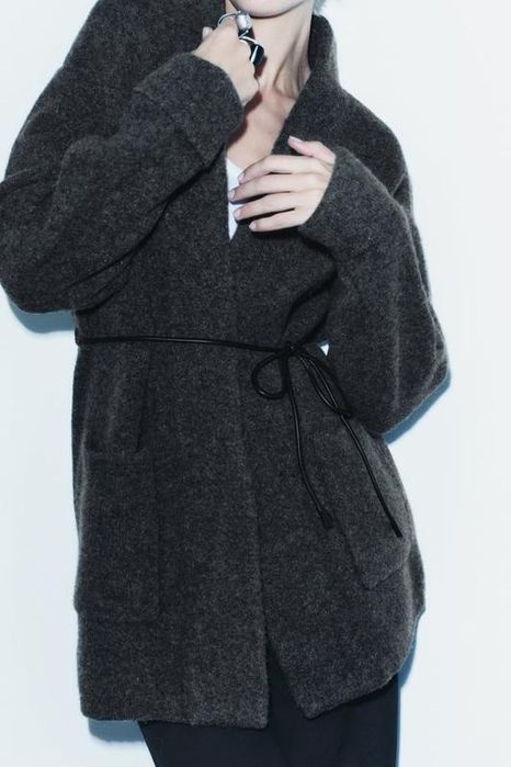 Вовняне  пальто ZARA з паском