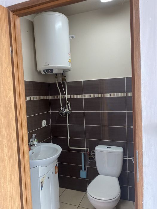 50m2 wejście z chodnika parking