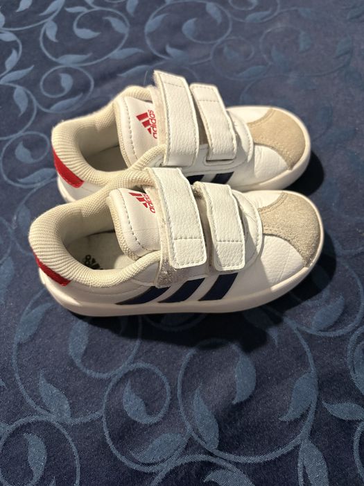 Vendo sapatilhas menino como novas