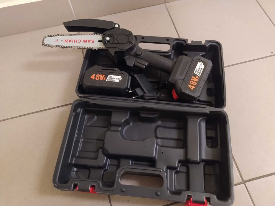 Pilarka do drzew gałęzi nowa zapakowana sprawna z 2 akumulatorami jak