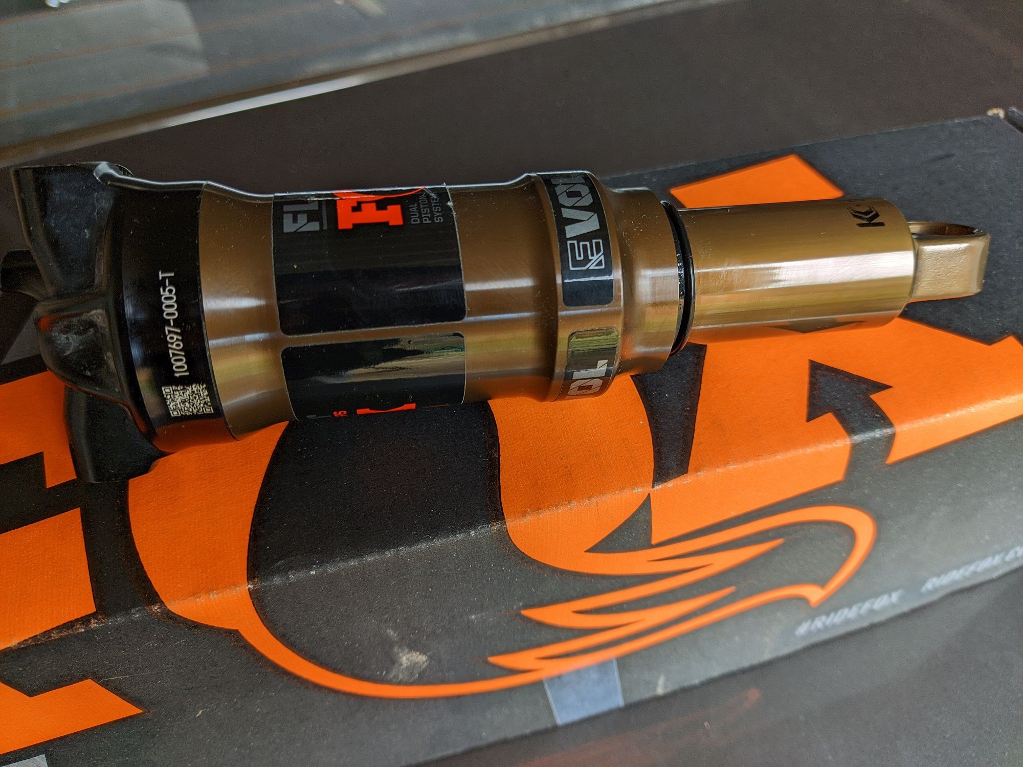 Fox Float DPS Factory Kashima Trunnion 165x45