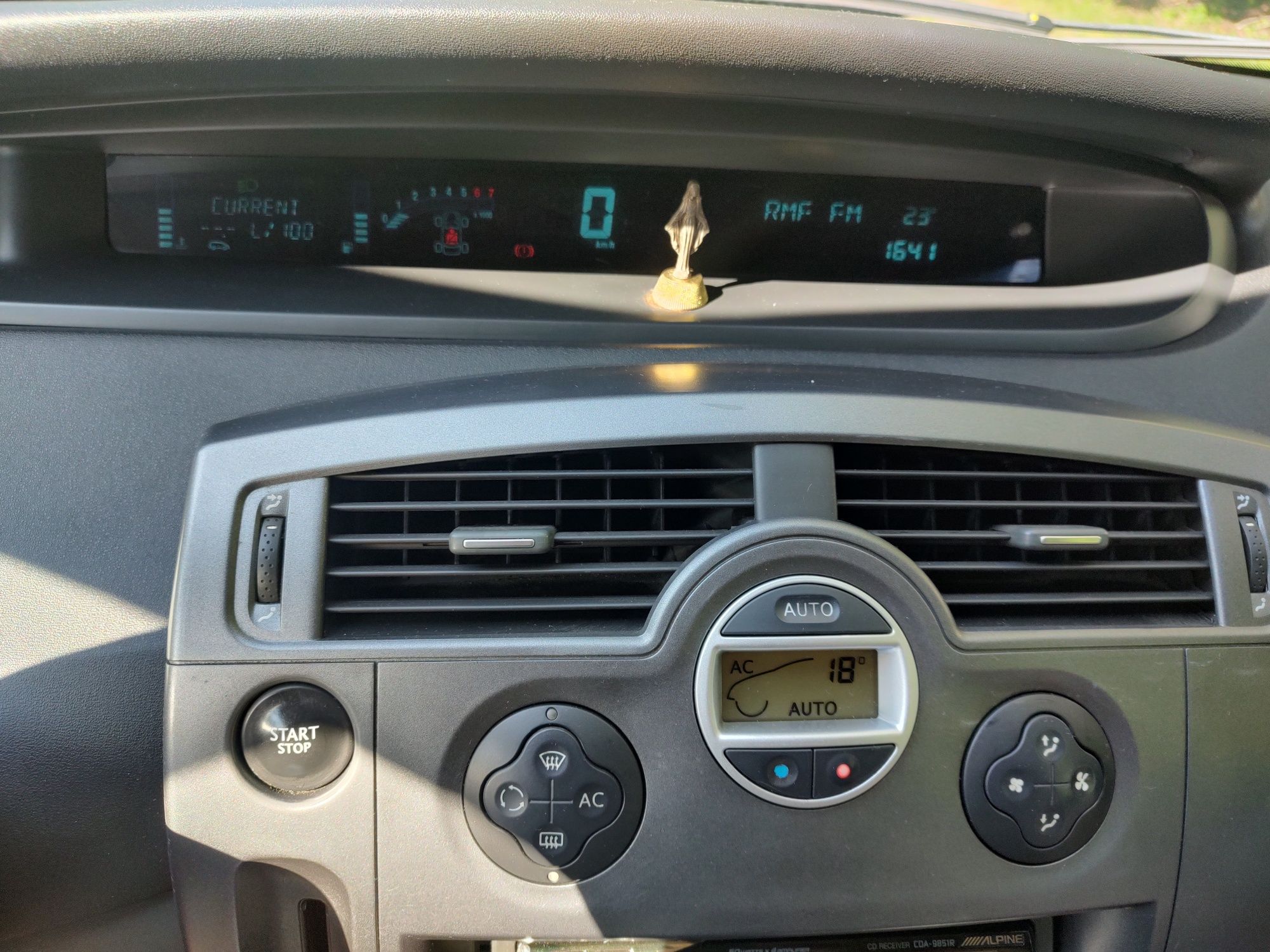 Renault Scenic 2.0 + LPG, stan BDB, szklany dach, klima