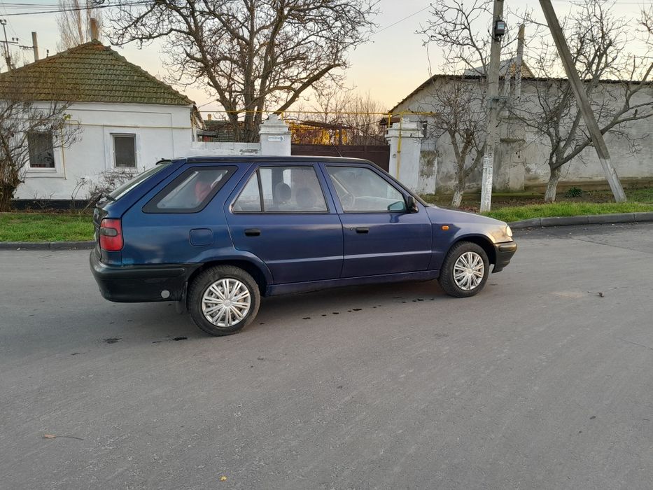Продам авто шкода FELICIA на идеальном ходу 1,6
