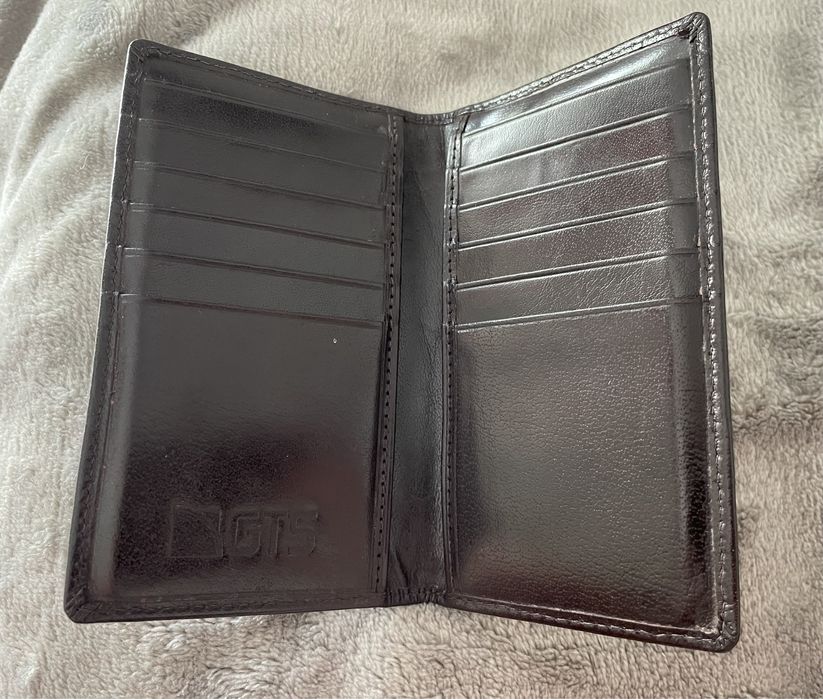 Etui na karty Nowe
