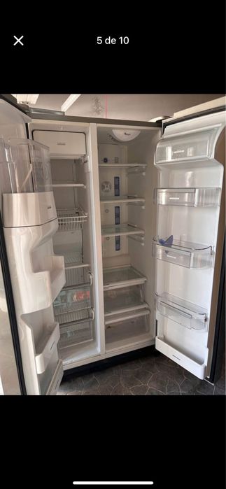 Frigorifico tipo americano com dispensador de agua e gelo