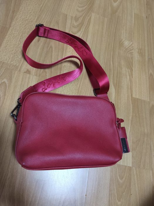 Червона жіноча сумка
