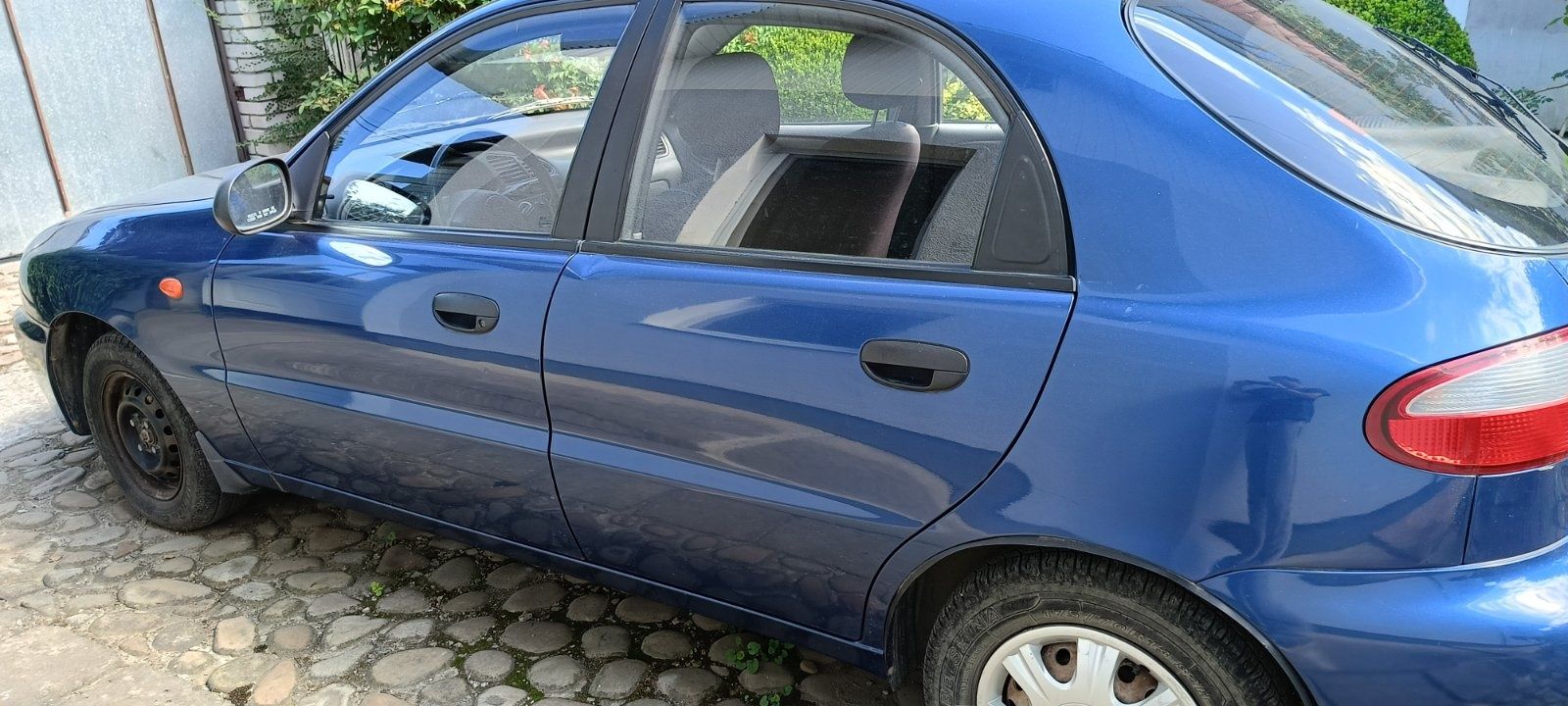 Автомобіль ЗАЗ Ланос