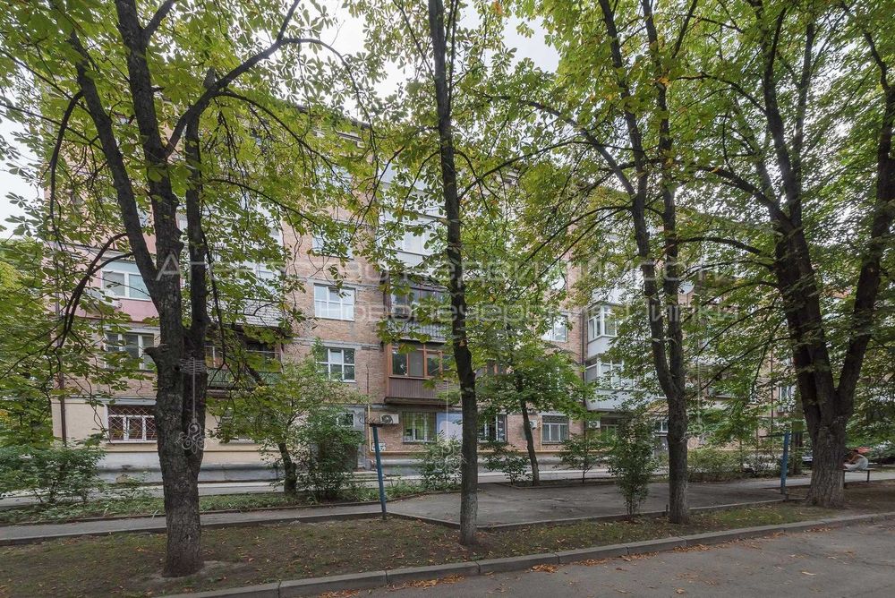 Продаж 2х кімнатної квартири 57м2 бул. Дружби Народів 20 Звіринецька