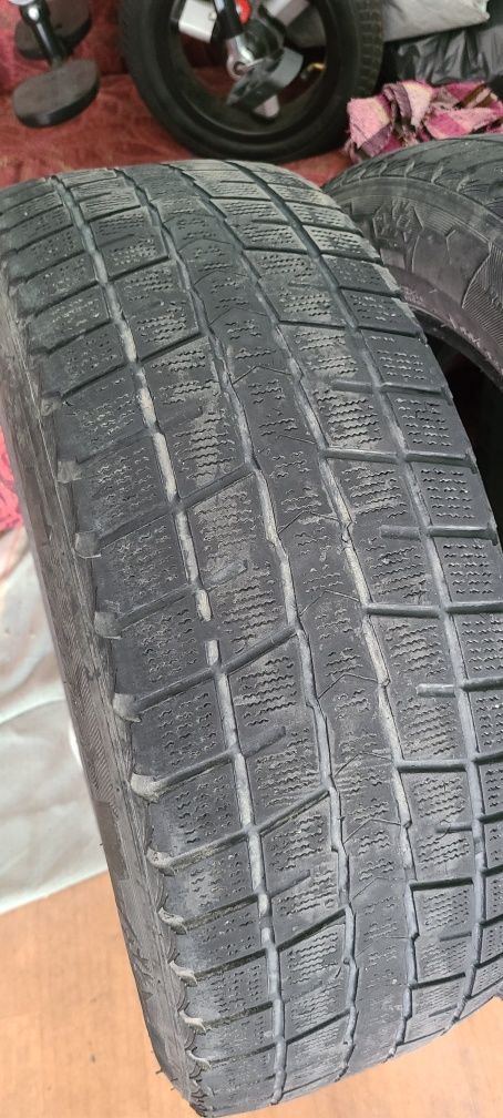 Зимняя Резина,шина roadstone  225/60 r17