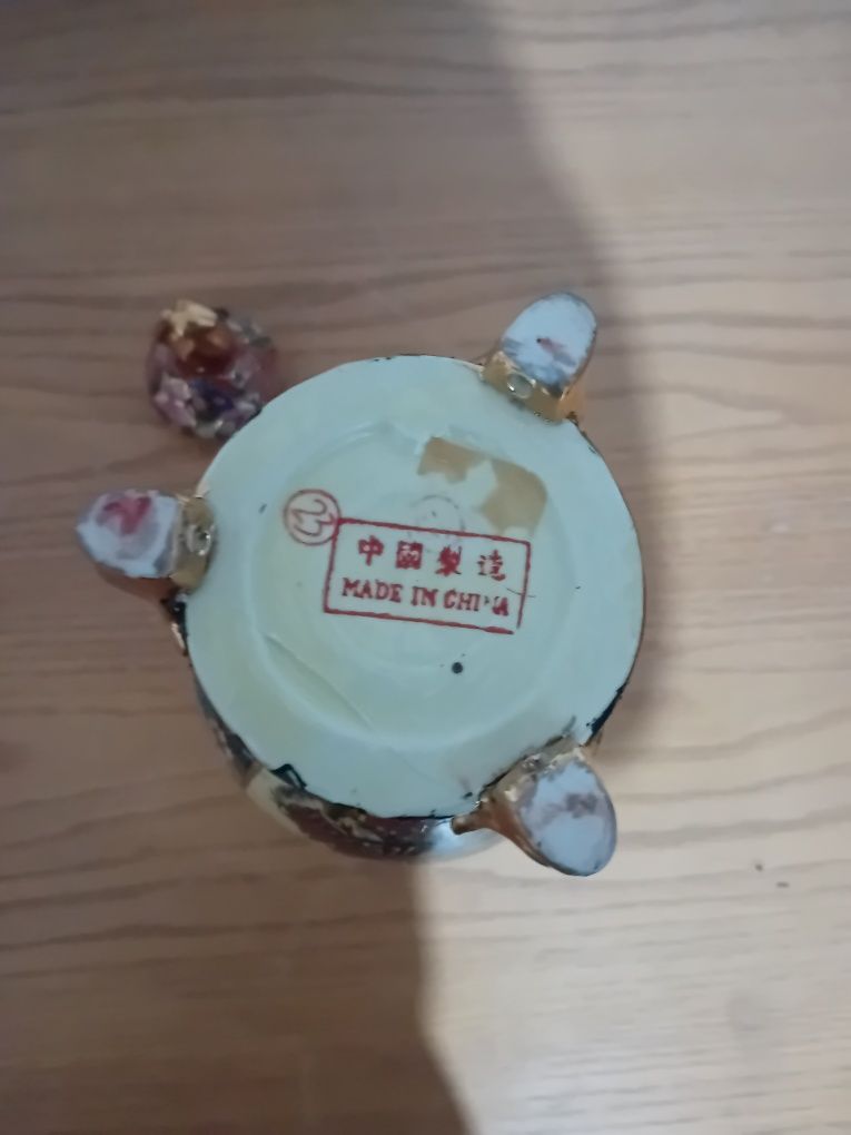 Pote chinês.     .