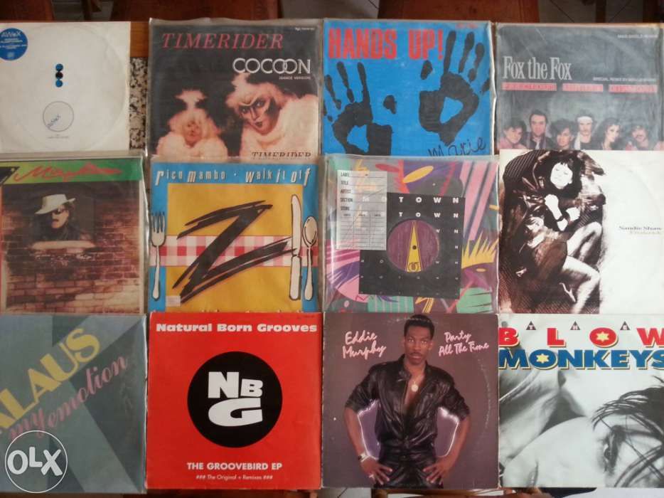 Vinil:Joy Division,James Brown,Elton John,Ramones,Police,Elvis Presley