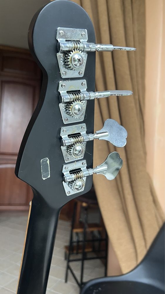 Бас гітара Fender