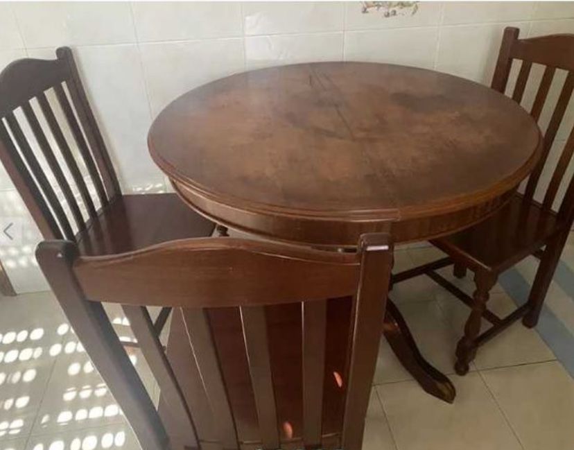 3 cadeiras madeira macica