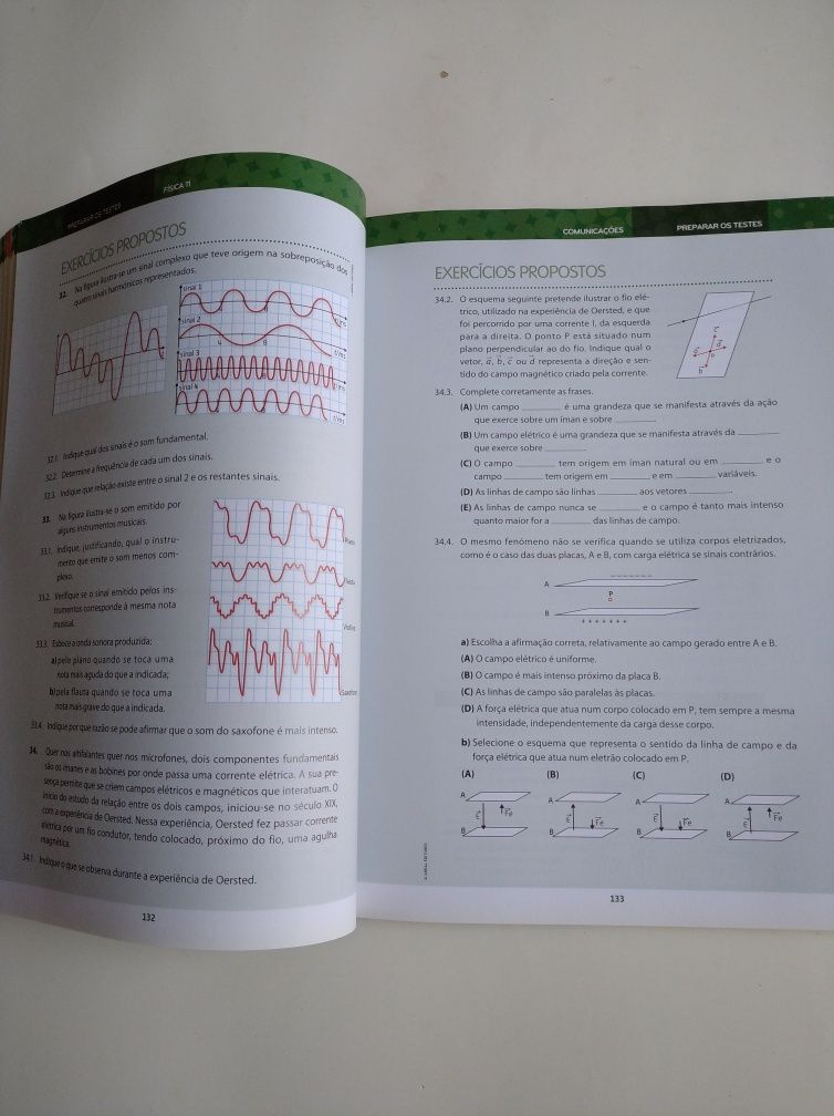 Livro preparação testes Física e Química A 11o ano