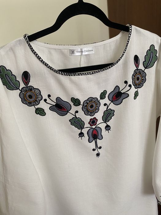 Жіноча вишиванка