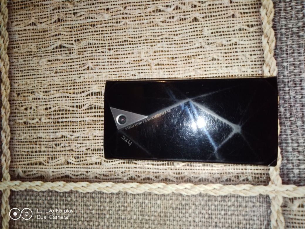 Мобильный телефон HTC P3700