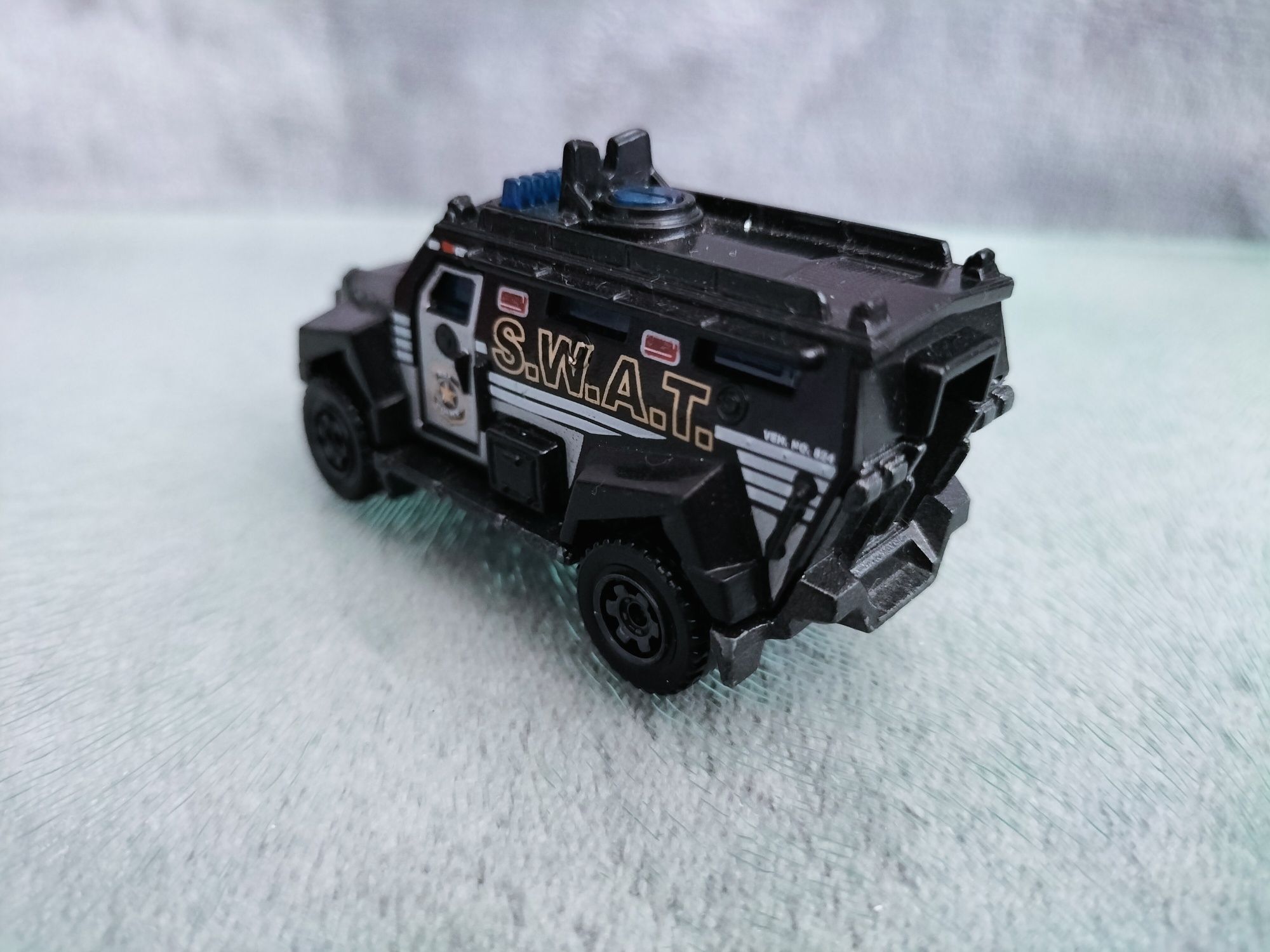 Matchbox Fire Evoine S.W.A.T. Truck Mattel