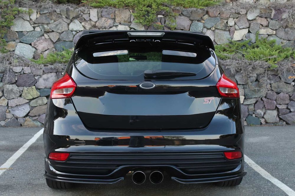 Ford Focus ST      2017
