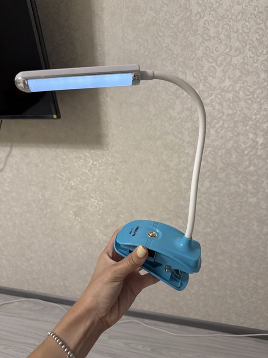 Лампа настільна на прищіпці YJ-5868