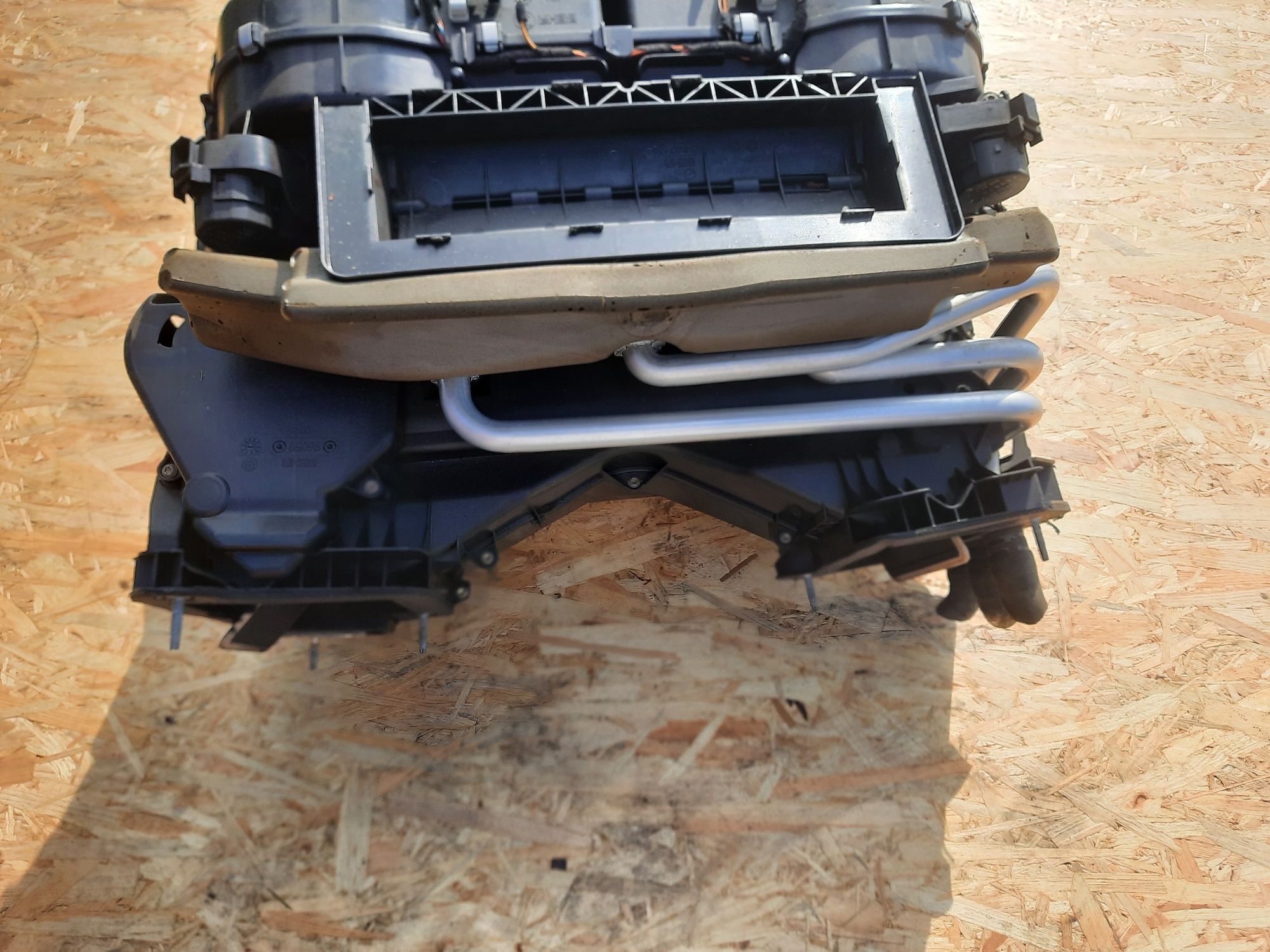 Nagrzewnica Kompletna BMW E60 E61 HIGH PCT Dwustrefowa