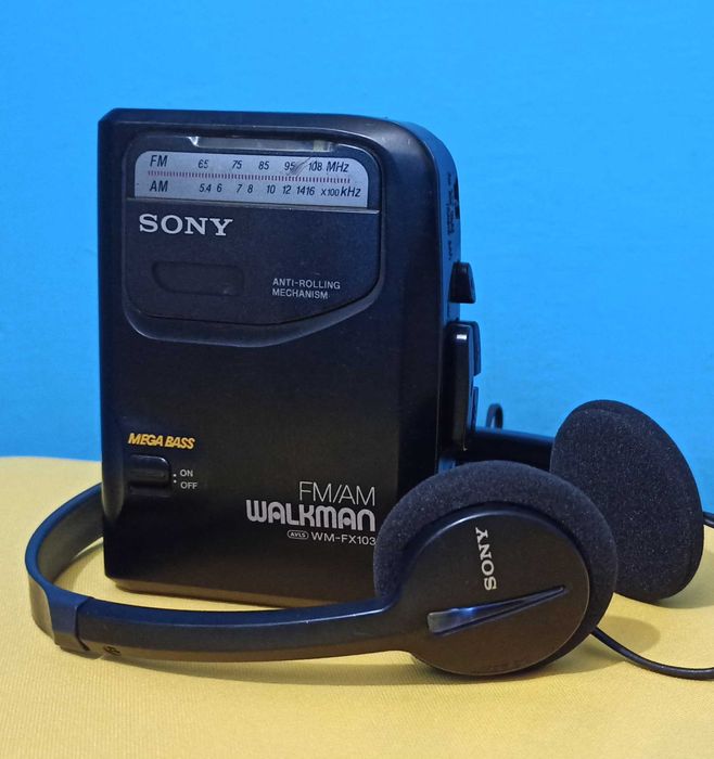 Кассетный плеер Sony Walkman WM-FX103 с наушниками