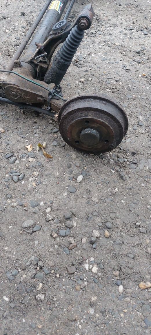 Belka oś tylna peugeot 106