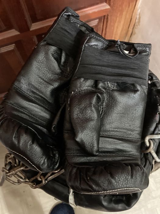 Продам грушу с перчатками