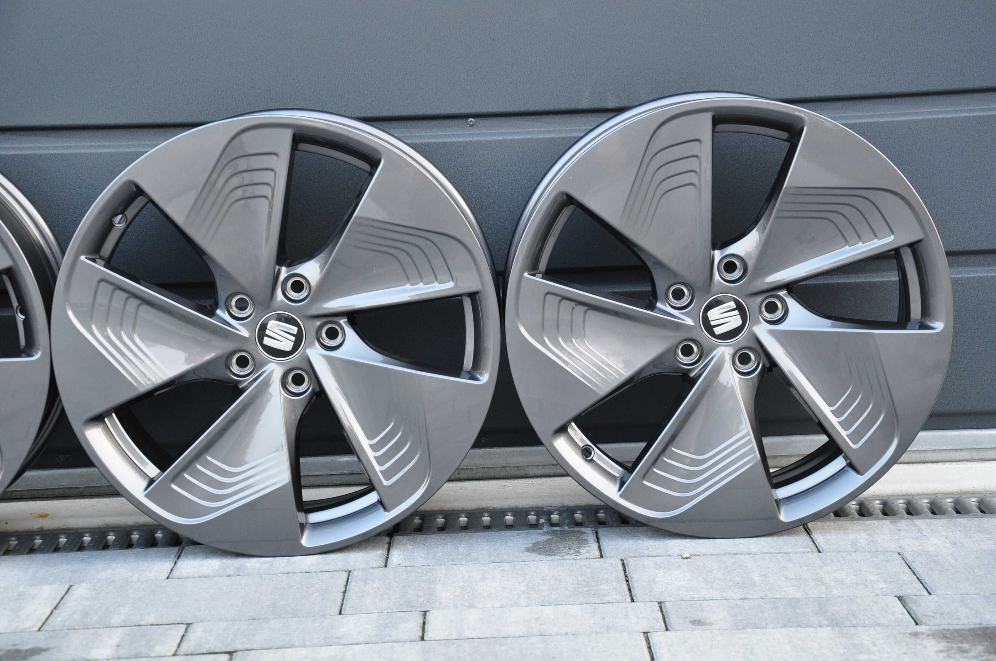 4 szt Felgi NOWE OE 5x112 seat Audi Volkswagen 18 cali grafitowe