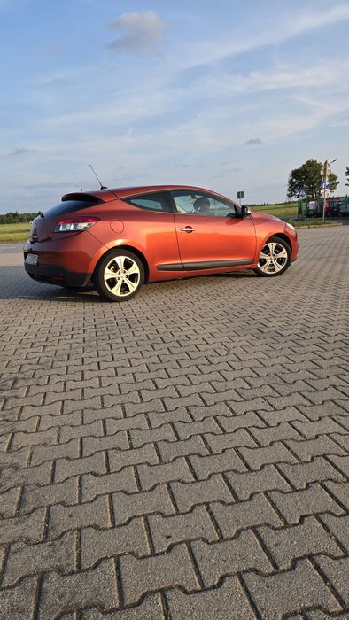 RENAULT Megane III coupe uszkodzone