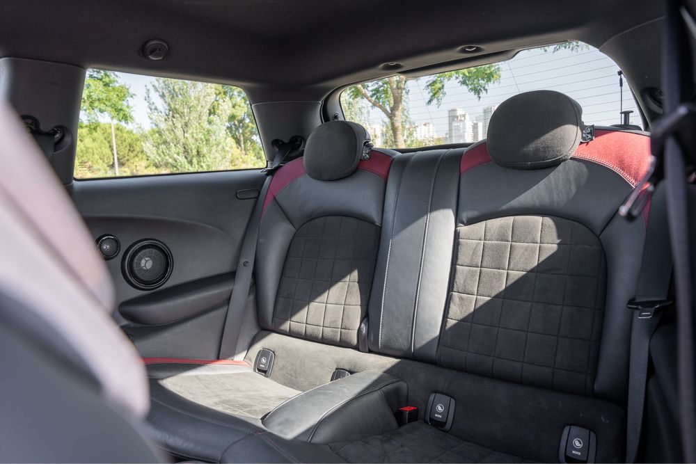 Mini cooper John cooper works com escape Pro Mini, impecavel