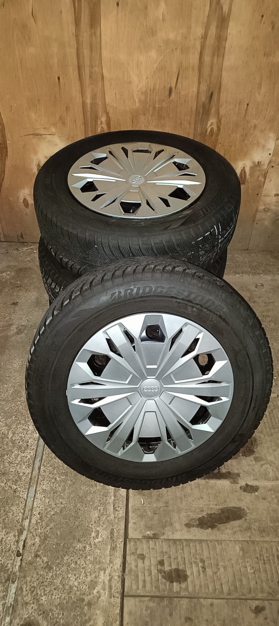 Комплект зимових колес 215/65R17 Bridgestone