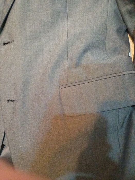 Fato prada tamanho 48 com gravata