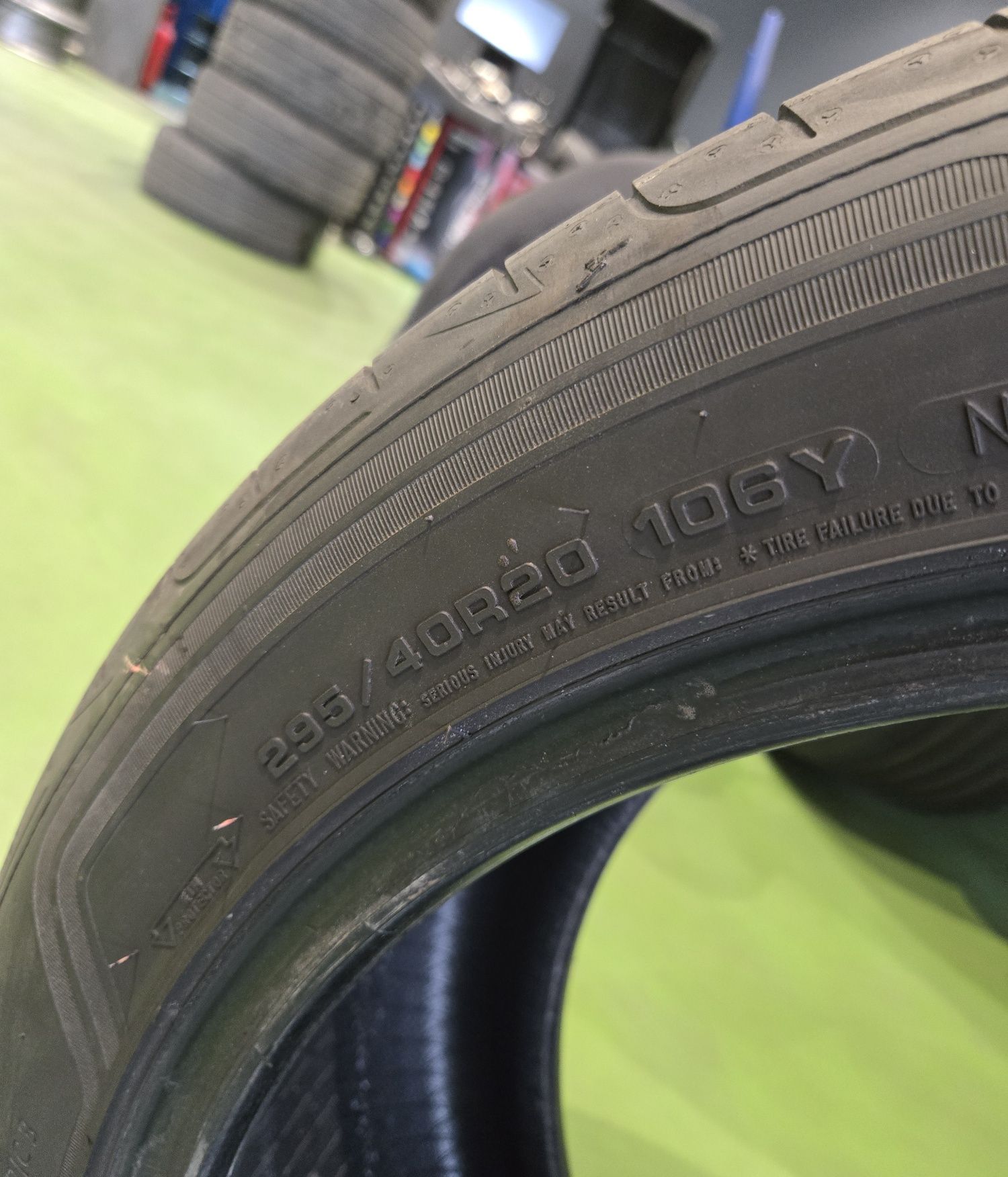 295/40 R20 265/45 R20 Goodyear Eagle F1