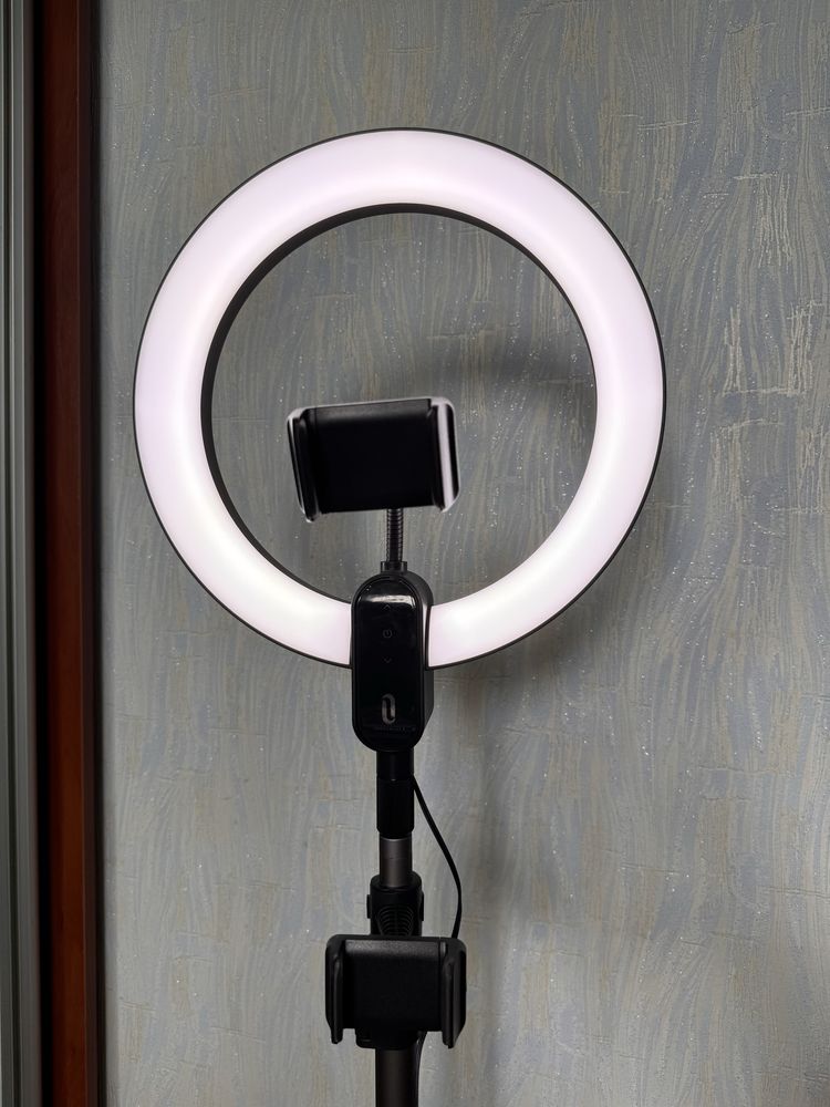 Кільцева LED-лампа TaoTronics 12" + штатив 78’’