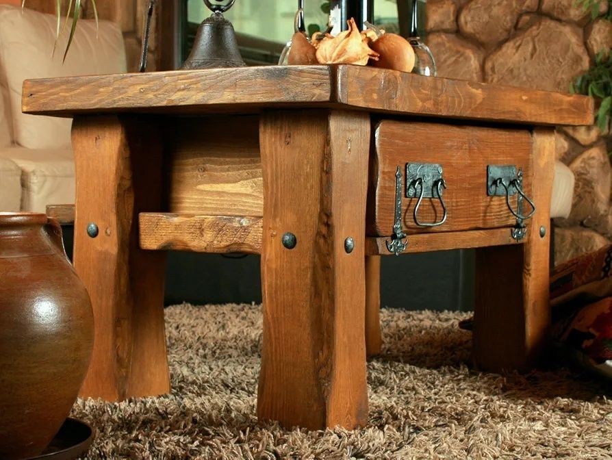 Stolik kawowy rustykalny loft unikatowy, lite drewno, vintage z kufra