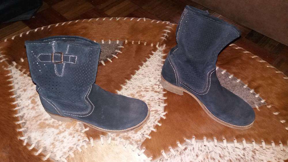 Botas