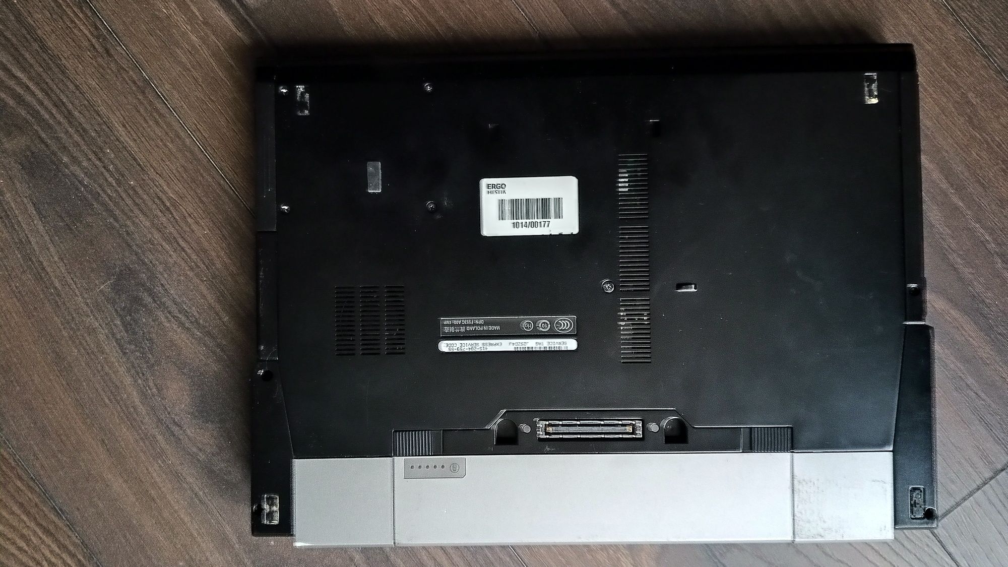 Laptop Dell uszkodzony