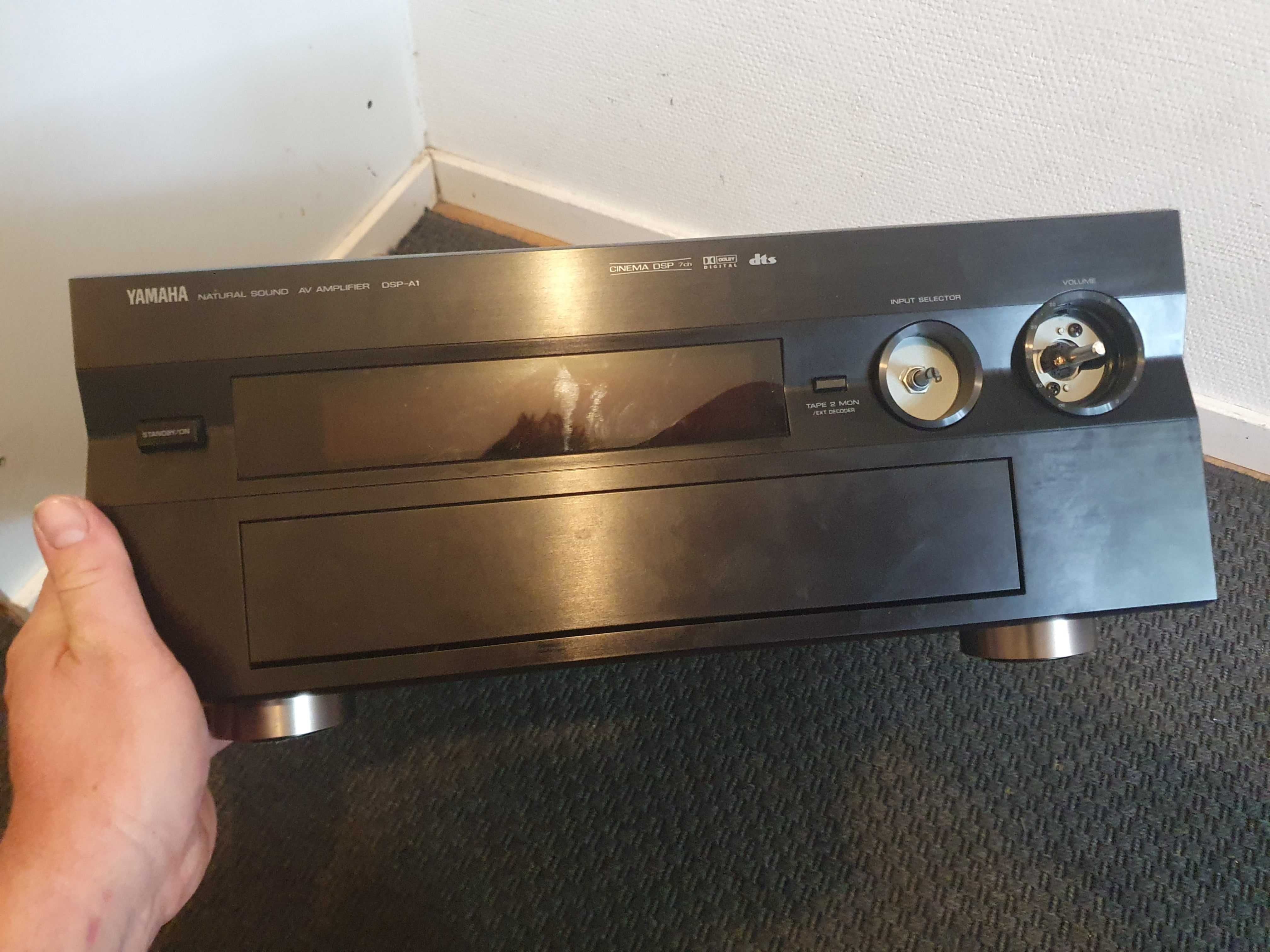 Niesprawny Wzmacniacz kina domowego Yamaha DSP-A1