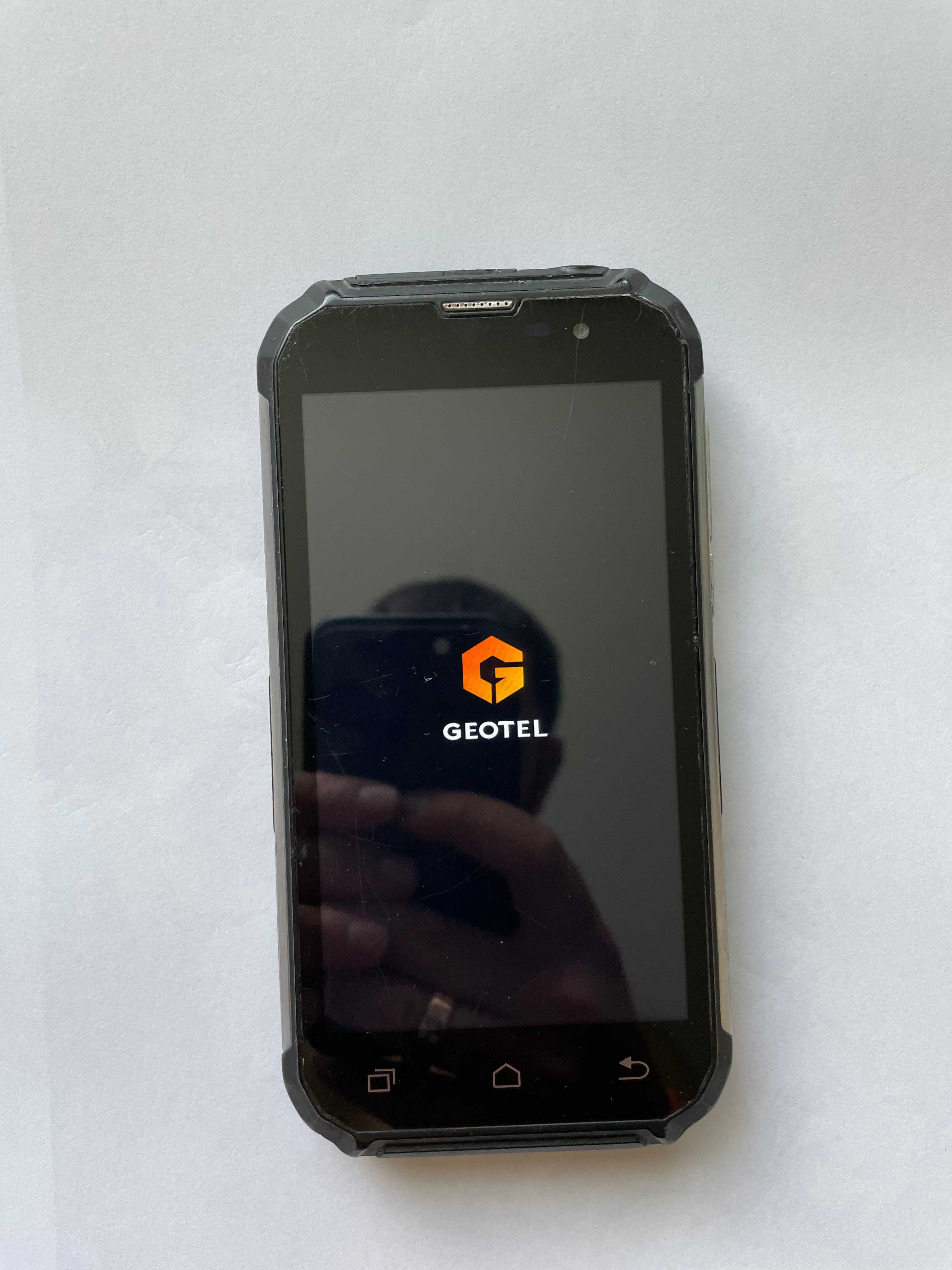 Смартфон Geotel G1
