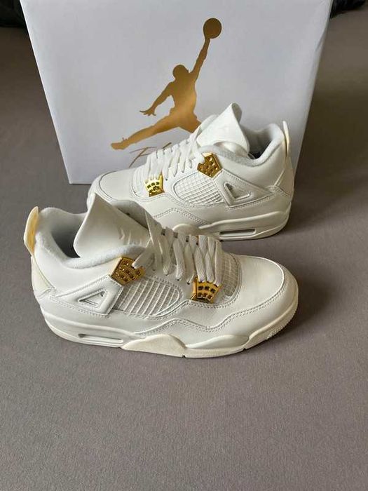 Buty-Trampk- Jordan 4 Retro Metallic Gold R.41
