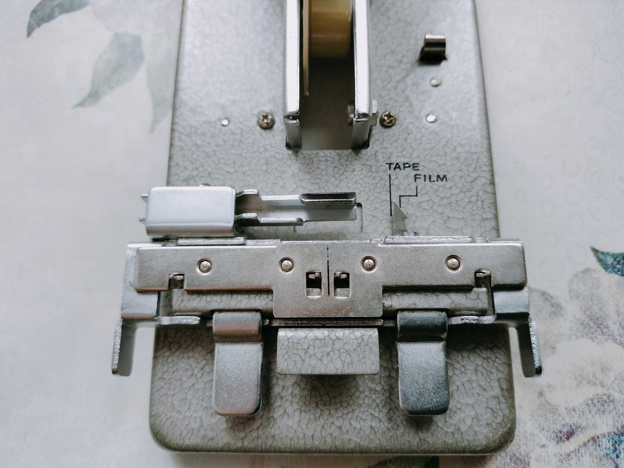 Sklejarka do filmów 8 mm Fujica
