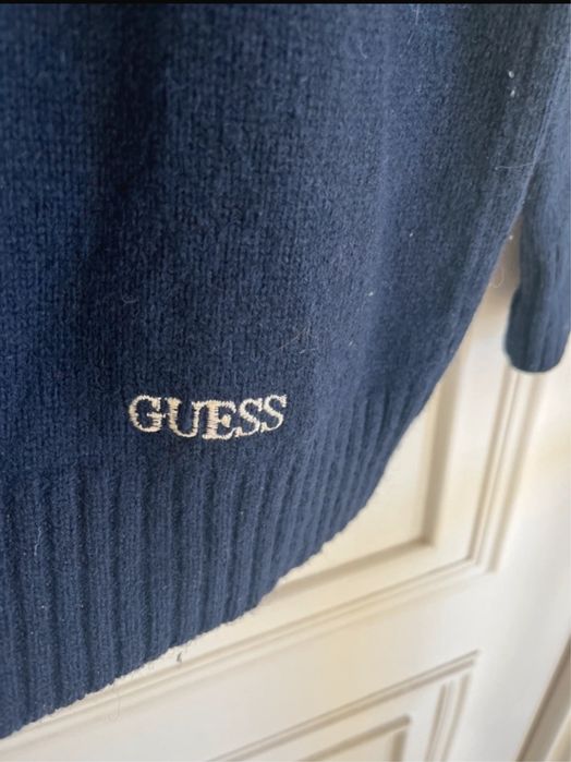 Camisola marca GUess
